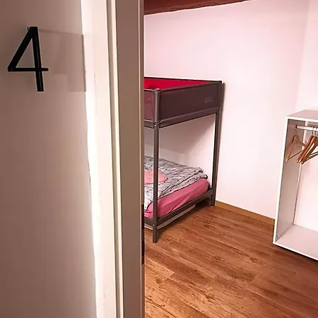 La Bergerie Hostal La Neuveville